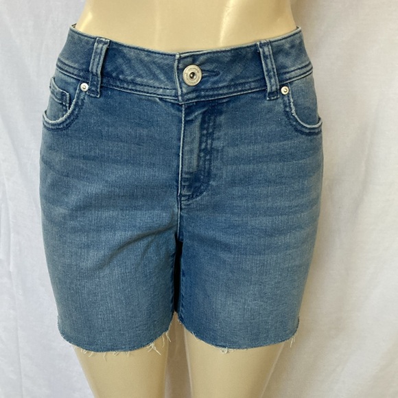 FINAL PRICE-I.N.C International Concepts Curvy Light Shorts Size 6 Fray Hem NWT - Picture 4 of 7